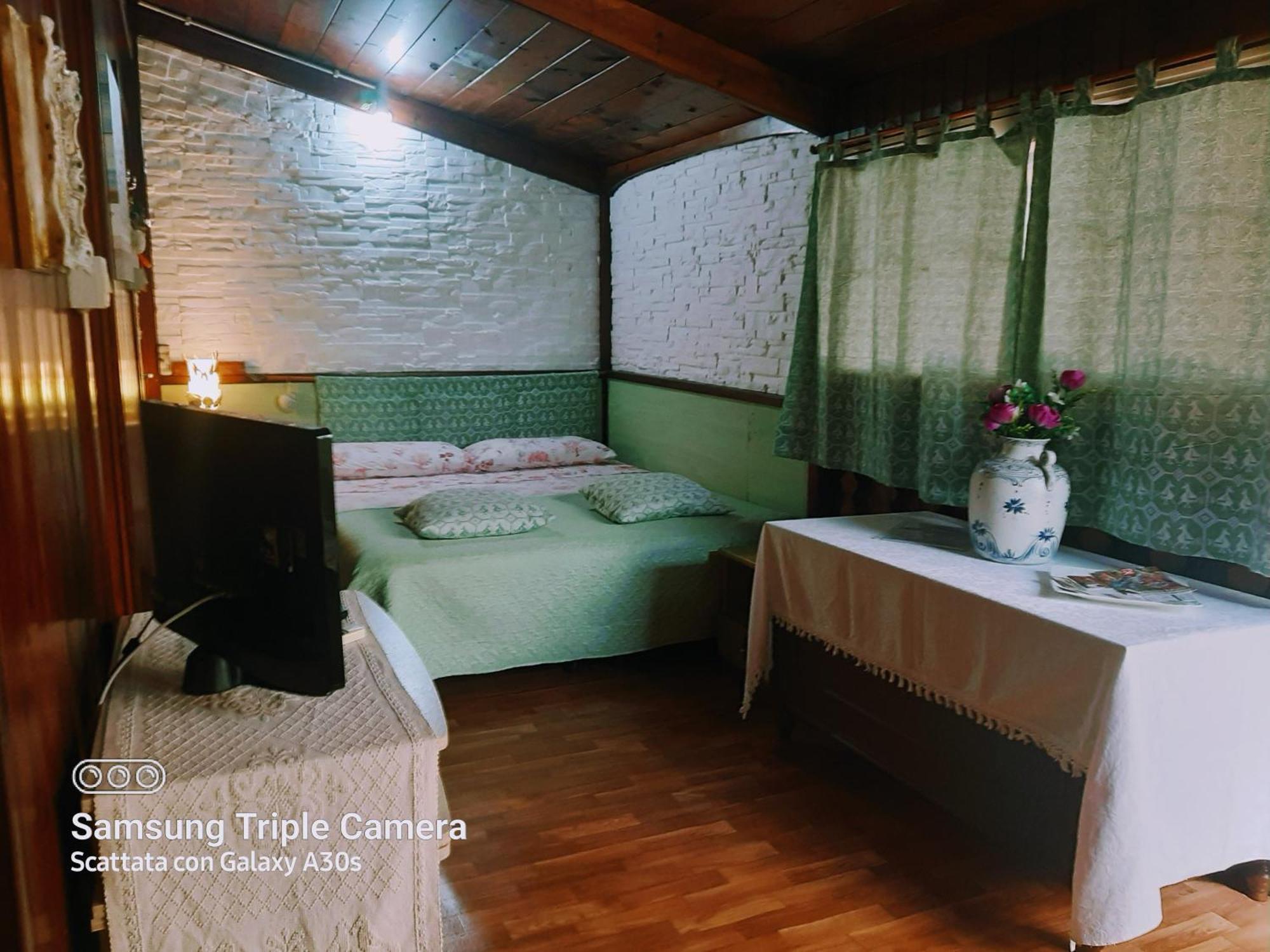 Bed and Breakfast Tom E Jerry Домус-де-Мария Номер фото